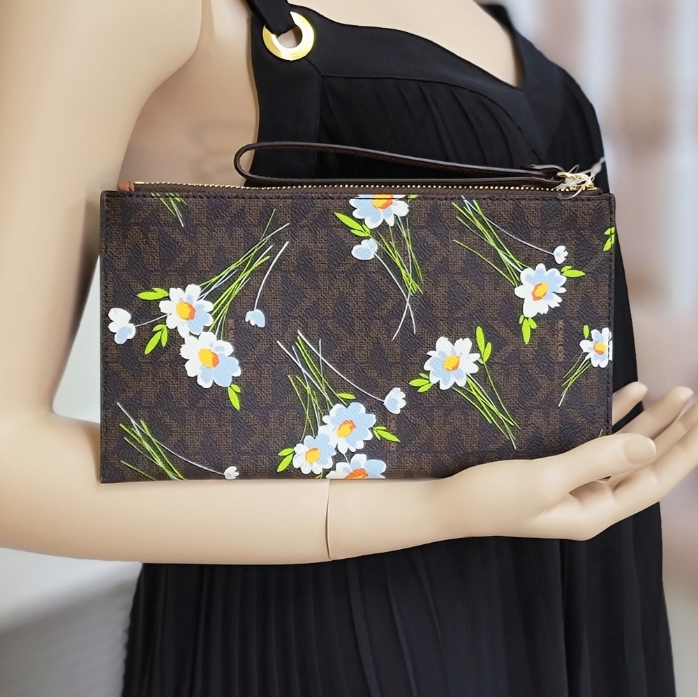 Michael Kors Jet Set LG Floral Wristlet Clutch Brown - Picture 2 of 6